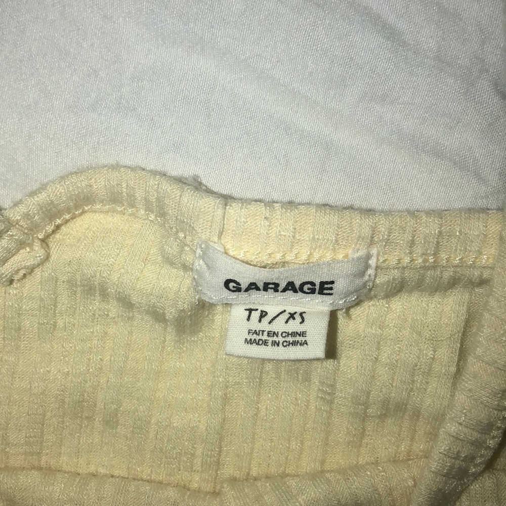 Cropped Tank Top - Picture 4 of 4